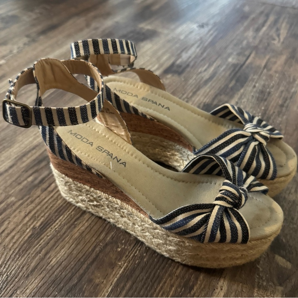 Moda Spana Black and Cream Striped Wedges